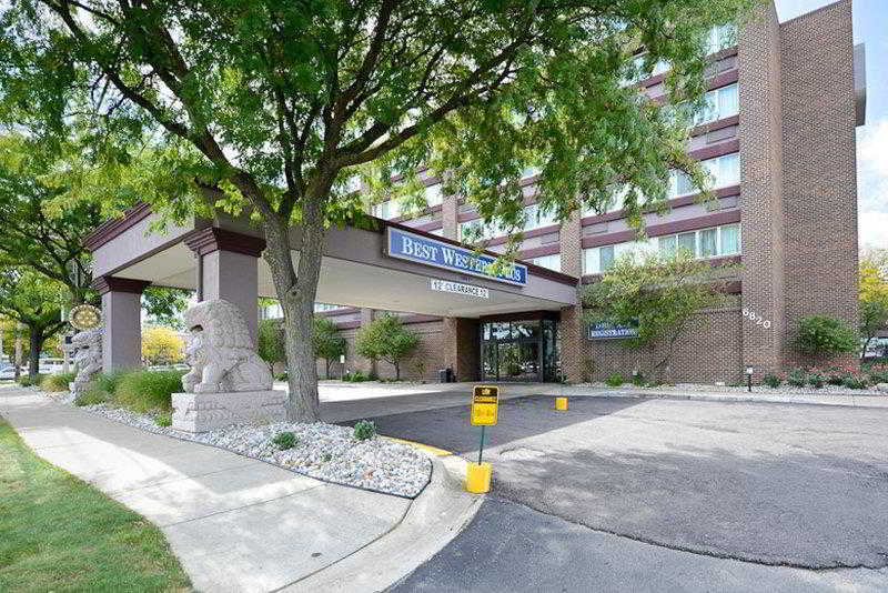 Causeway Bay Hotel Ленсинг Экстерьер фото